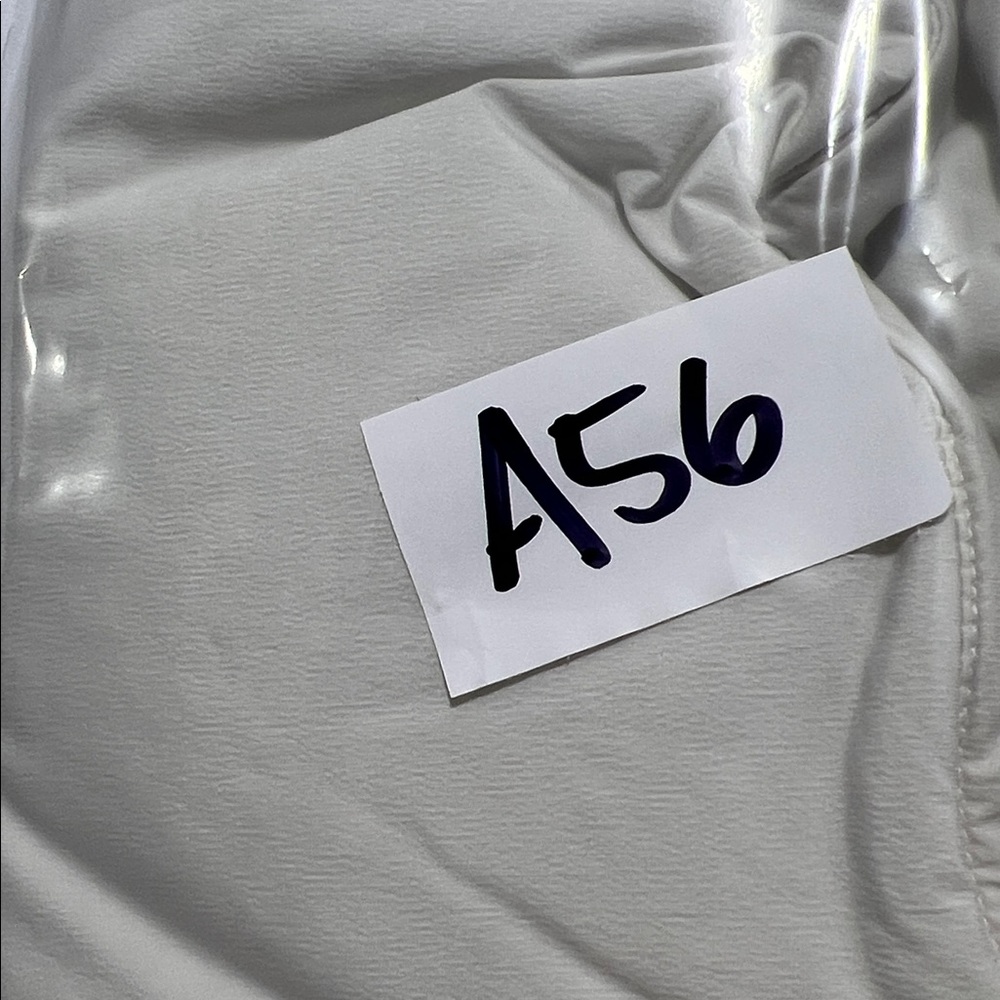 Lululemon pullover jacket size 10
CLOSET CLEAN OUT SALE! - Picture 9 of 9